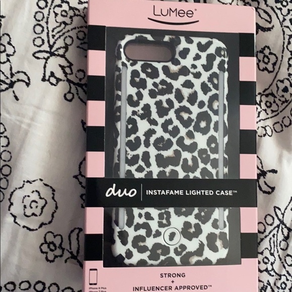 Lumee case - Picture 1 of 5